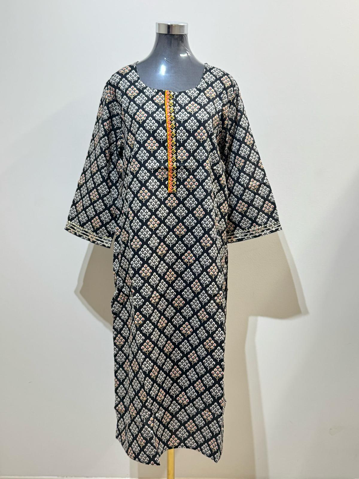 Vaanya Kurti