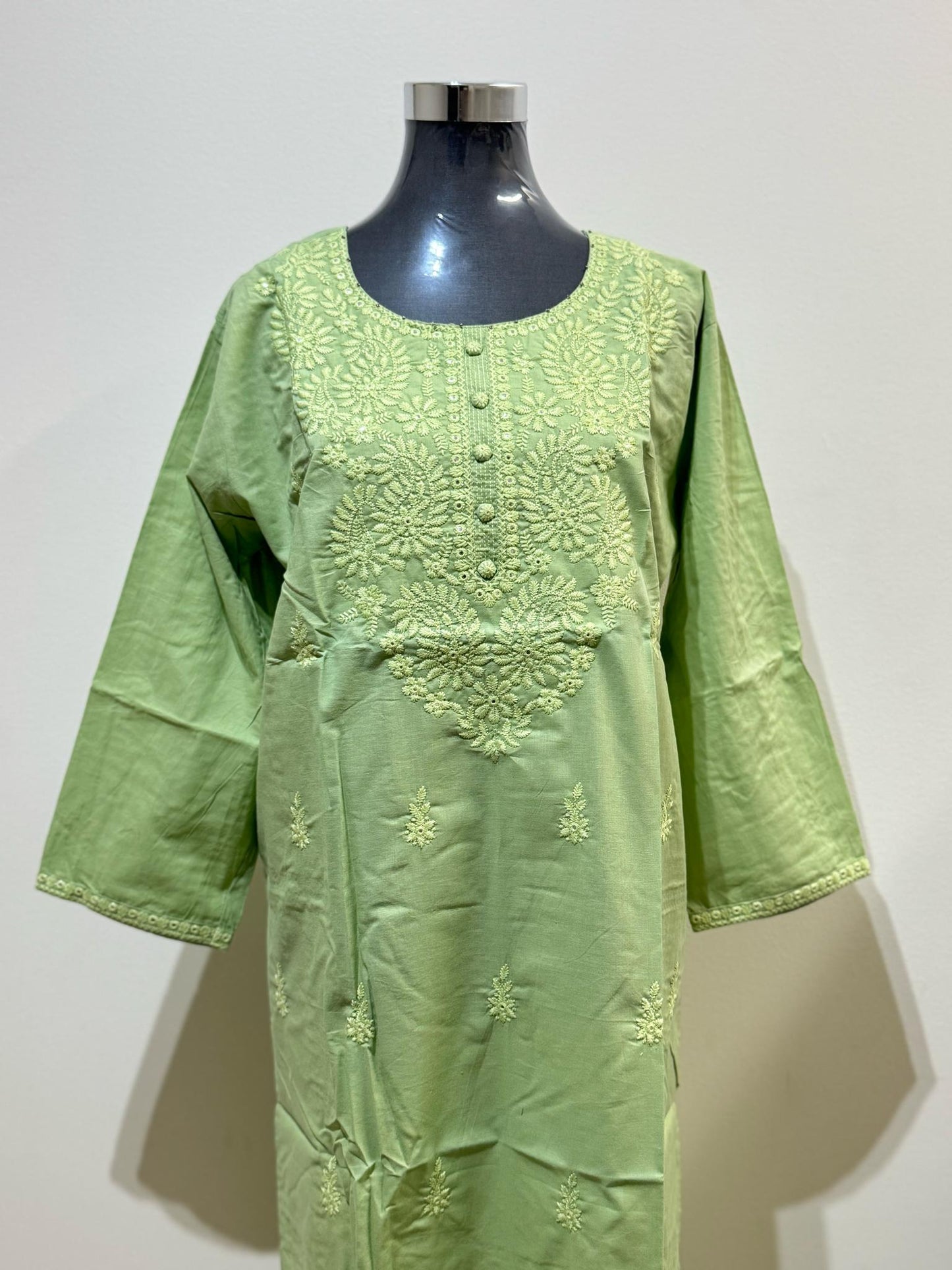 Charvi Kurti