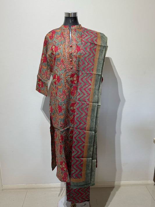 Kaaya Suit