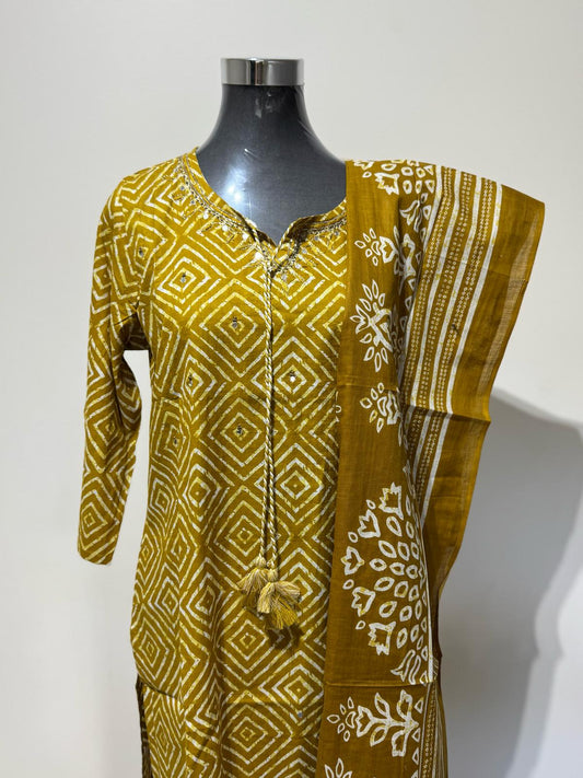 Kosha Suit Set